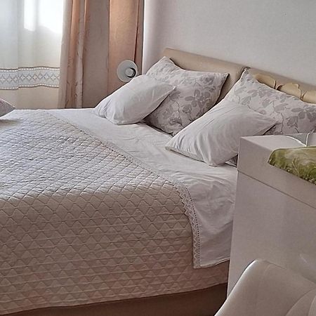 Klara Studio Apartman Split Bagian luar foto