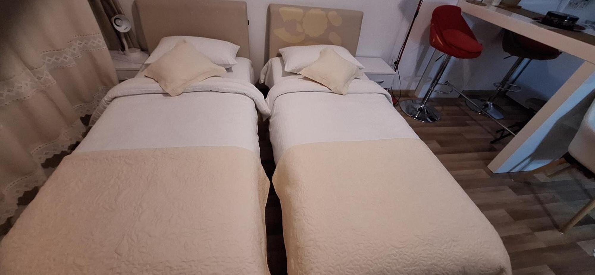 Klara Studio Apartman Split Bagian luar foto
