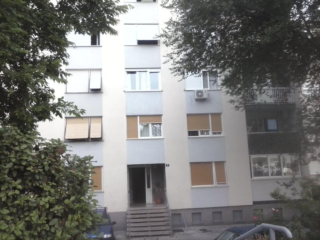 Klara Studio Apartman Split Bagian luar foto